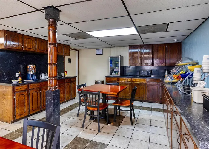 Executive Inn & Suites