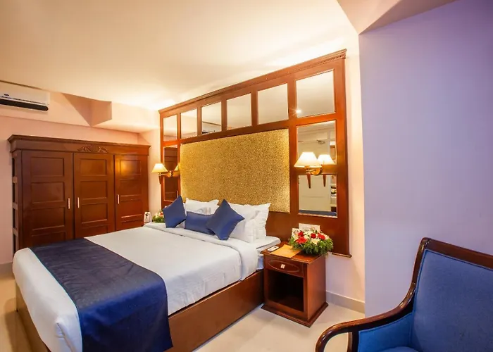 Holiday Hotel