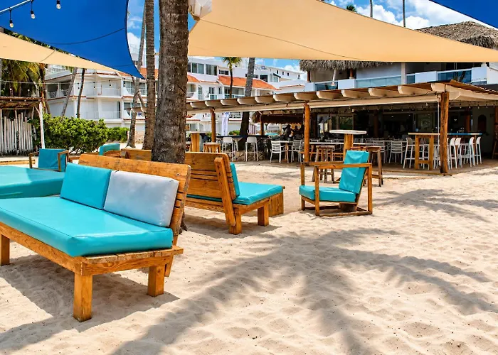 Villa Blanca Beach Club