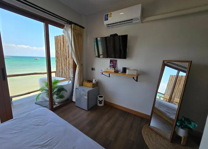 De' Ocean Land เดอโอเชี่ยนแลนด์ เกาะล้าน