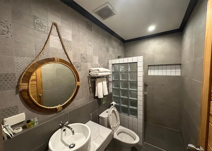 โรงแรมชาวเกาะพีพี Chaokoh Hotel Phi Phi Island
