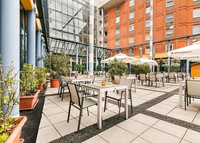Trans World Hotel Donauwelle