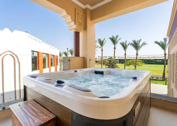 Sunrise Mamlouk Palace Resort