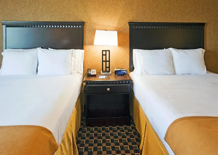 Holiday Inn Express Hotel & Suites Ennis By Ihg