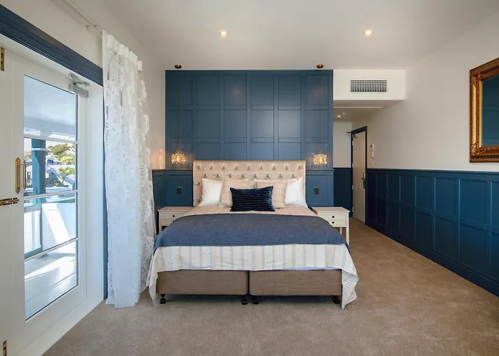 The Pier Hotel