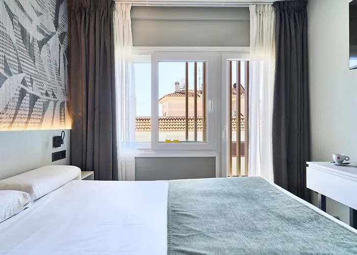 Hostal Sol y Miel