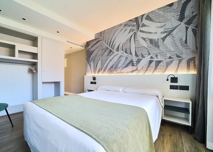 Hostal Sol y Miel