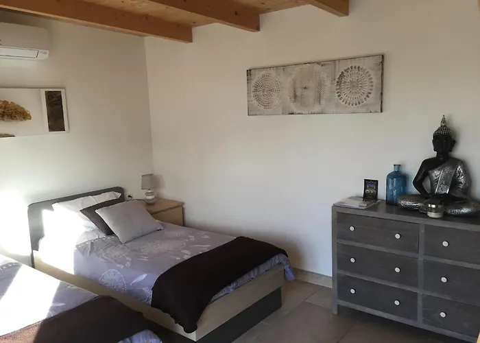 L'Escale Cote Bleue B&B And Spa