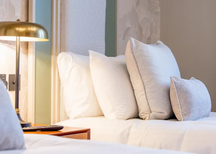 The Carre Arms Hotel & Restaurant