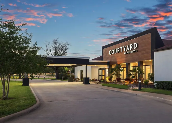 Courtyard By Marriott Dallas-Fort Worth/Bedford