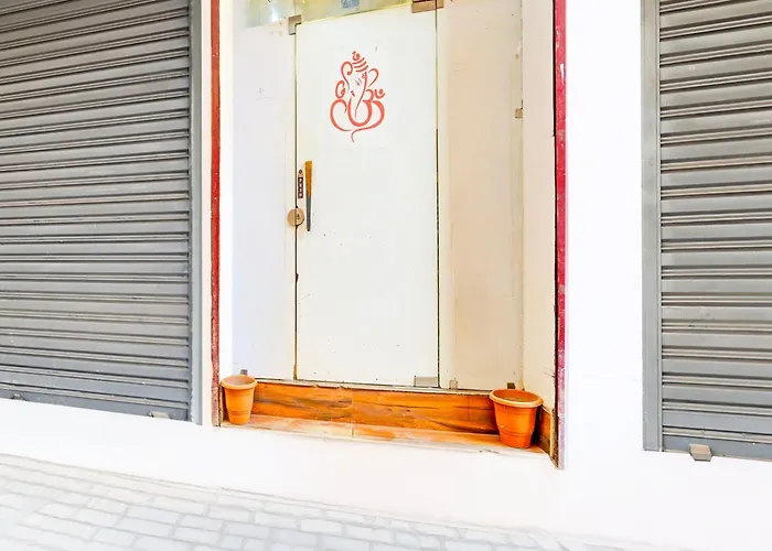 Hotel O By Oyo Sector 45 Formerly Manyavar