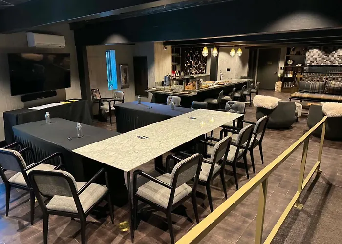 The Incline Lodge