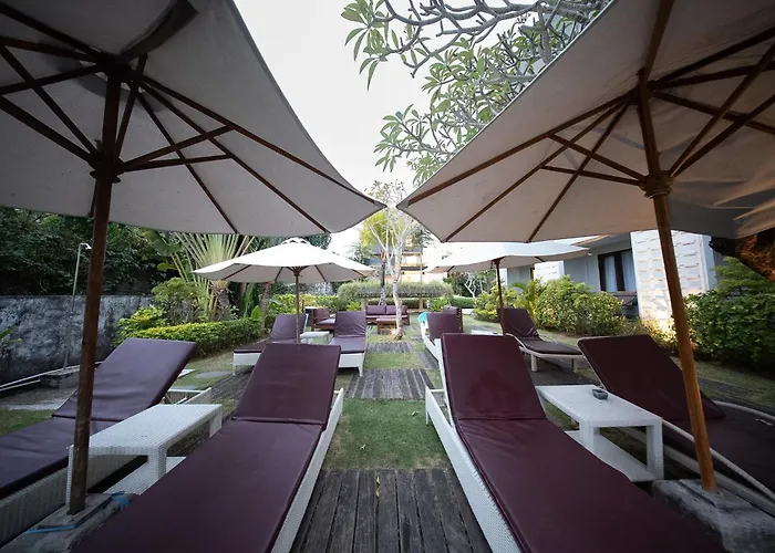 Padang Padang Inn