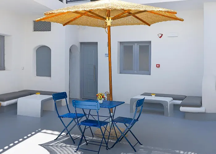 Tatakis Design Hotel With Rooftop Caldera Views
