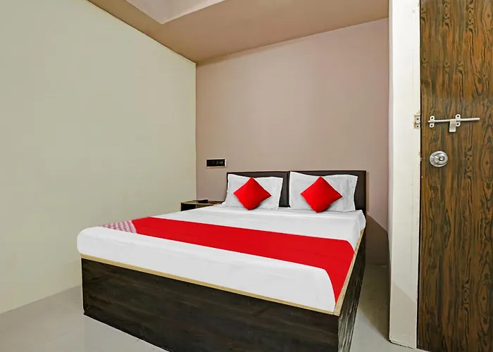 Oyo Flagship 81234 Hotel Velvet Rooms