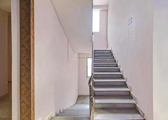 Oyo Flagship Sona Residency