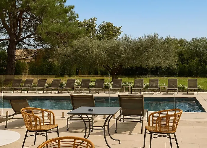 Best Western Hôtel Le Paradou Avignon Sud.