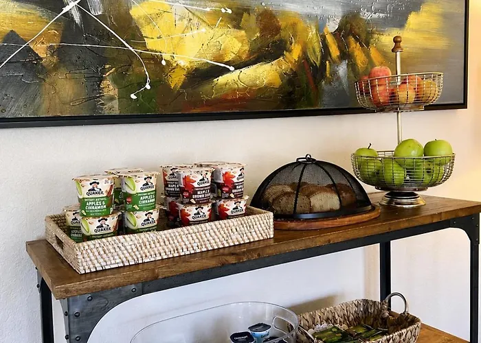 Cambria Landing Inn And Suites