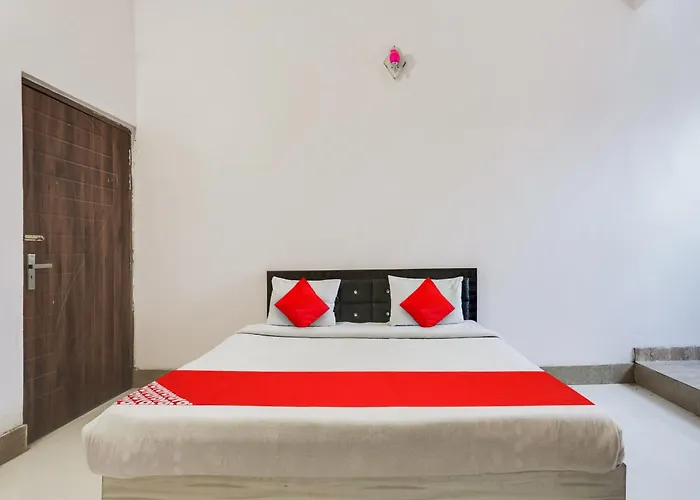 Oyo Flagship Radhe Radhe Hotels