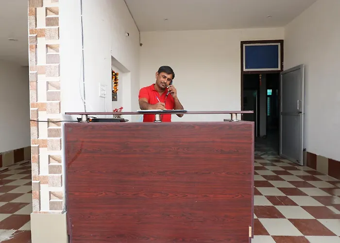 Hotel O U Inn