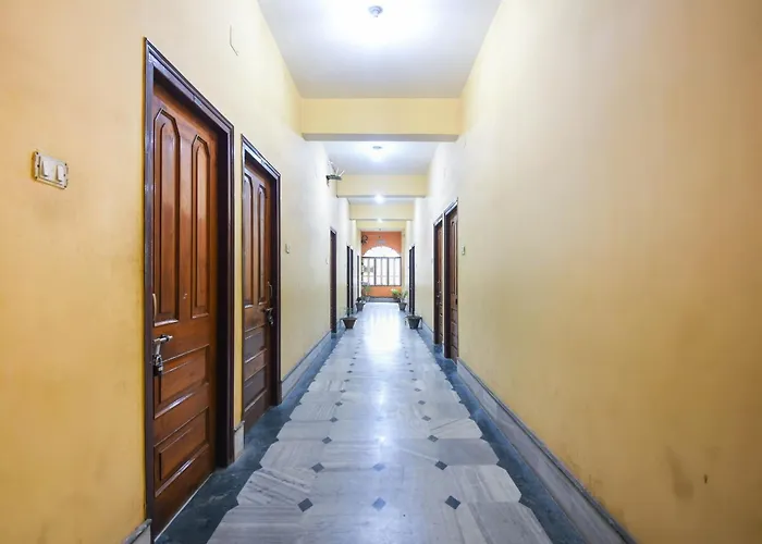 Hotel O Rajamahal