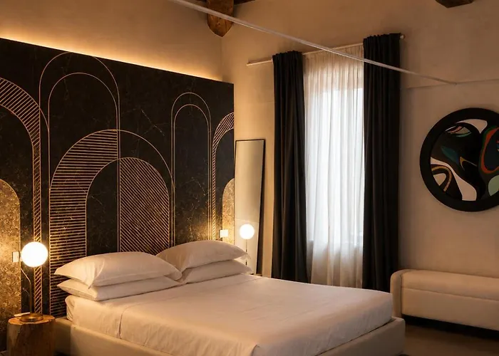 Albergo Diffuso Ginevra Boutique Rooms - Palazzo Leosini - Residenze D'Epoca