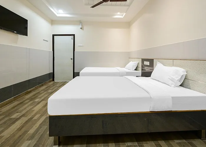 Hotel O Gv Grand