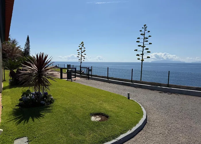 Albatroz Beach & Yacht Club
