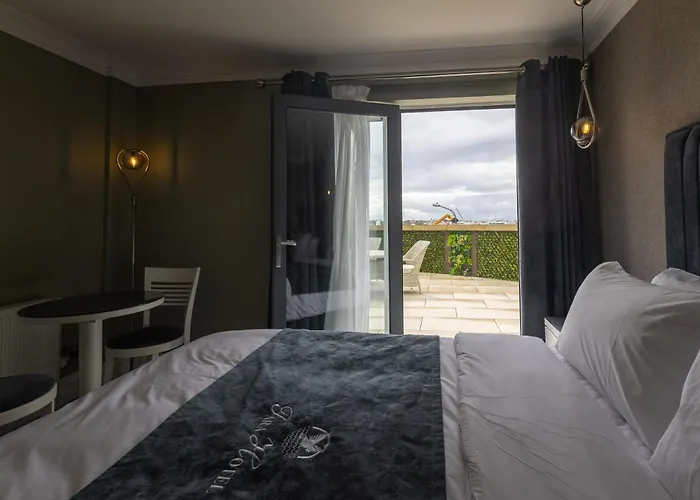 Tara Hotel