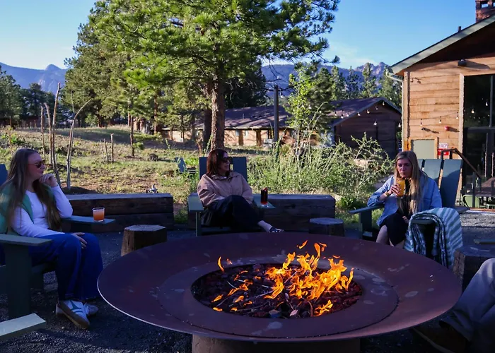 Trailhead Lodge