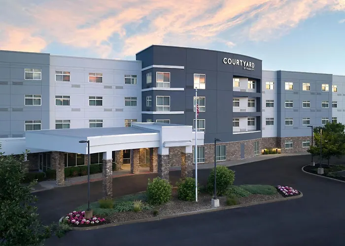 Courtyard By Marriott Schenectady At Mohawk Harbor