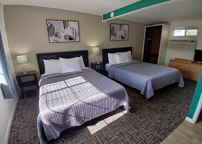 Silver Lakes Inn