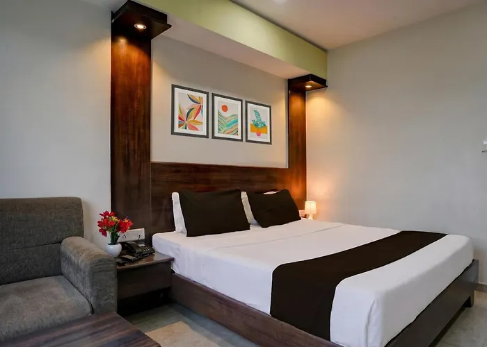 Townhouse Anand Formerly Hotel The Maison