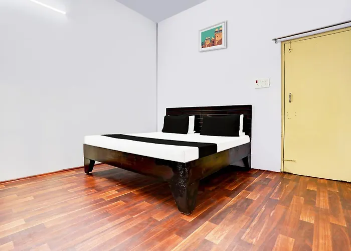 Hotel O Golden Guest House