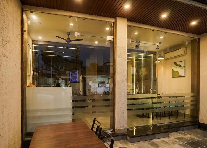Townhouse Arvind Marg Pachamarhi