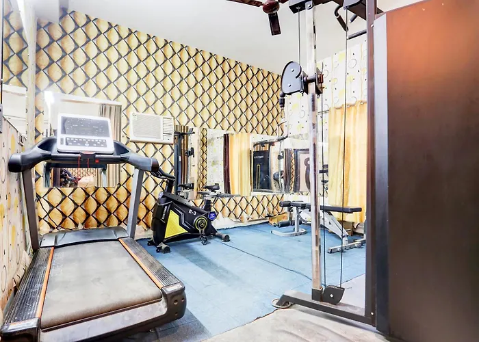 Super Townhouse Divyanagar Formerly Shivam Grand Ranidiha Tiraha