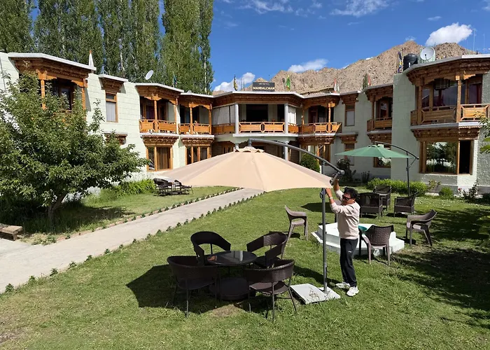 Mandalchan Hotel