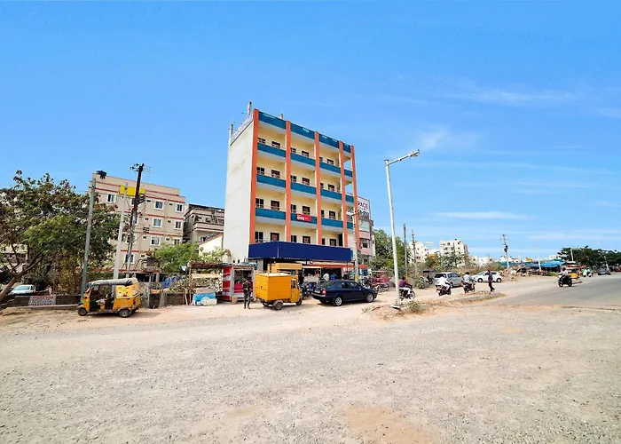 Hotel O Hitech Suites