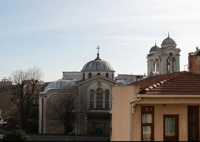 Cesi Hotel