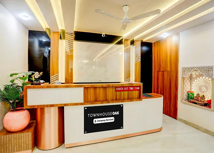 Super Townhouse Oak Dhanbad Central Near Golf Ground