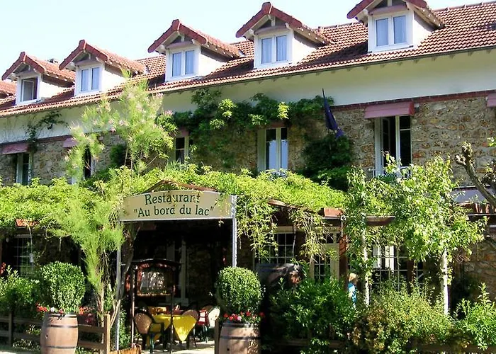 Logis Hotel & Restaurant - Au Bord Du Lac