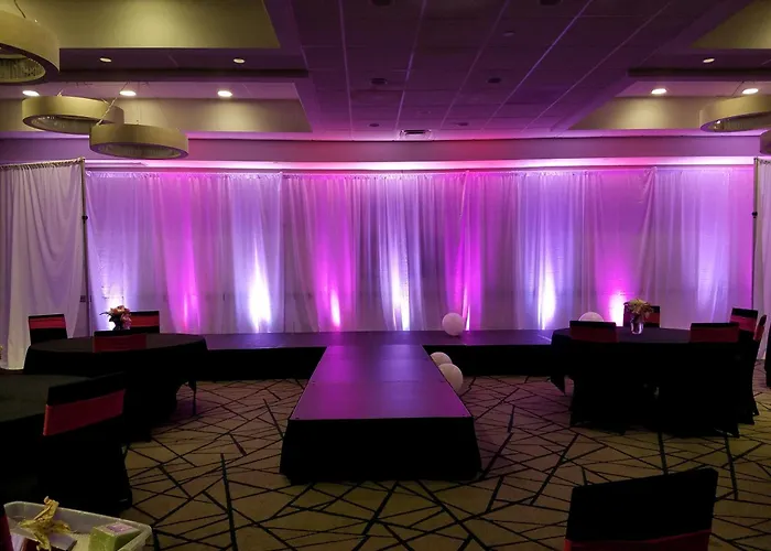 Embassy Suites By Hilton Detroit - Livonia/Novi