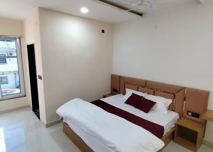 Hotel Mahadev Inn