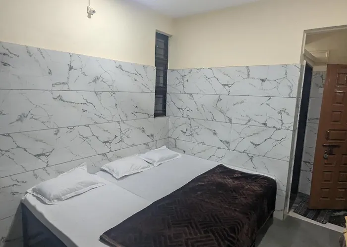 Hotel Tirth Purohit Park