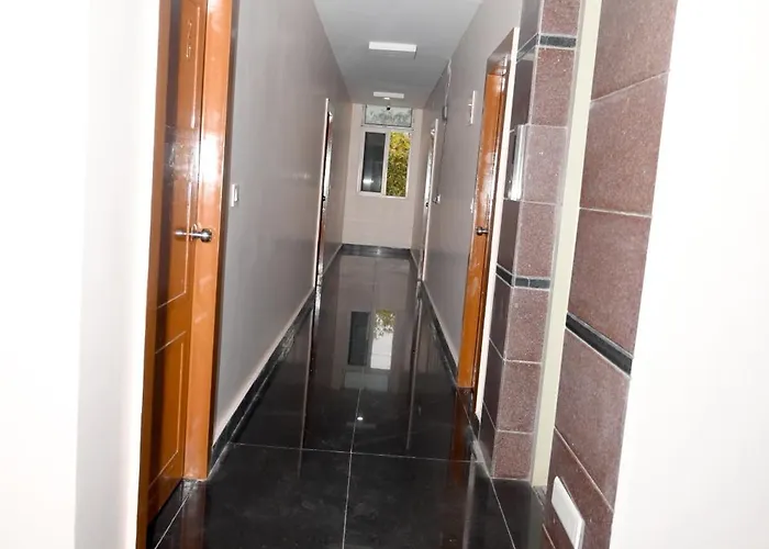 Hotel Ram Way