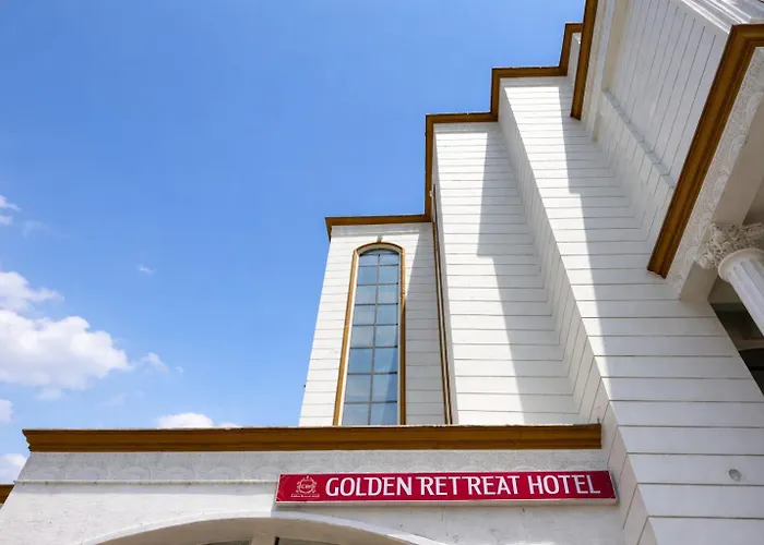 Hotel Golden Retreat - At Anand Railway Station