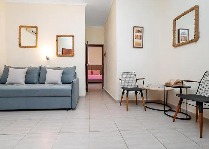 Stratos Hotel