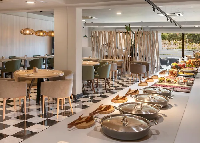 Salles Hotel Aeroport De Girona