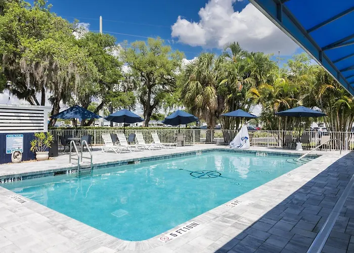 Days Inn By Wyndham Port Charlotte Town Center