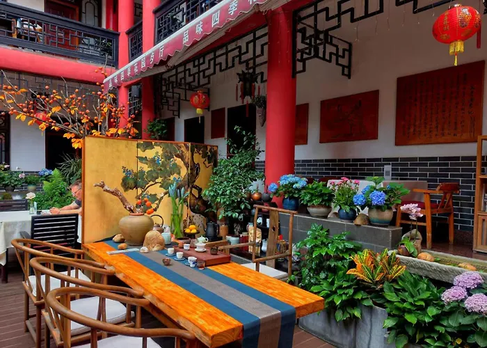 Wenjun Courtyard Hotel Chengdu ,English-Speaking , Pick-Up Service ,Laundry Service , Local Tours